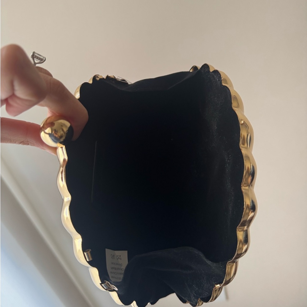 Gold Shell Clutch Bag bilini - Picture 3 of 3